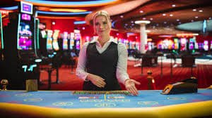 Antarmuka slot bertema Mesir di ponsel